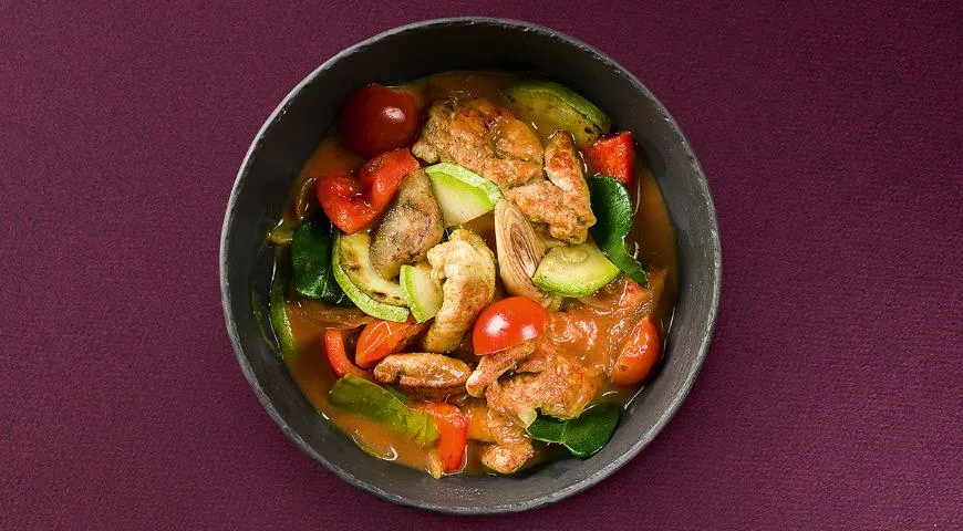 Курица в соусе Кокосовый карри, пошаговый рецепт с фото от автора Shefs на 423 ккал