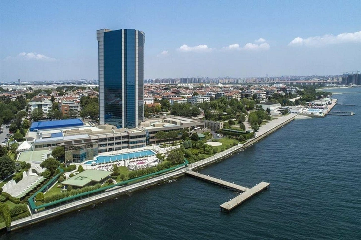 Разочарование вместо восторга: российская туристка пожаловалась на резкий рост цен и сервис в Стамбуле