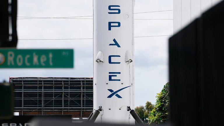 SpaceX предупредила инвесторов о рисках орбитальных дата-центров