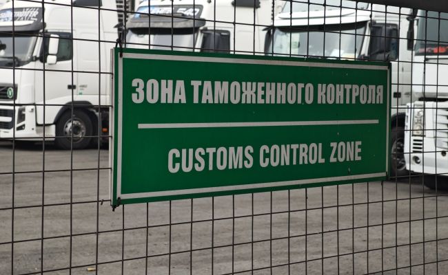 Таможня фиксирует рост потока грузового транспорта на границе России и Азербайджана
