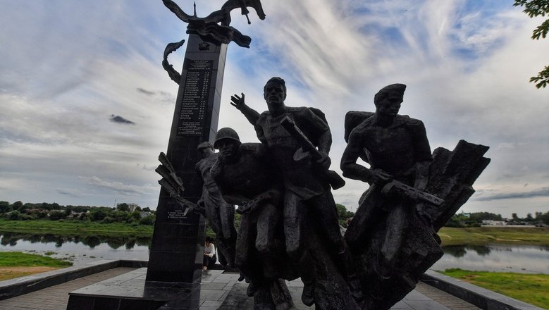 Посол РФ возмутился осквернением памятников воинам-освободителям в Австрии: Россия назвала такие действия недопустимыми