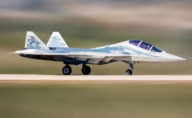 Штаты рассмотрели Су-57Д из России и решились на критику